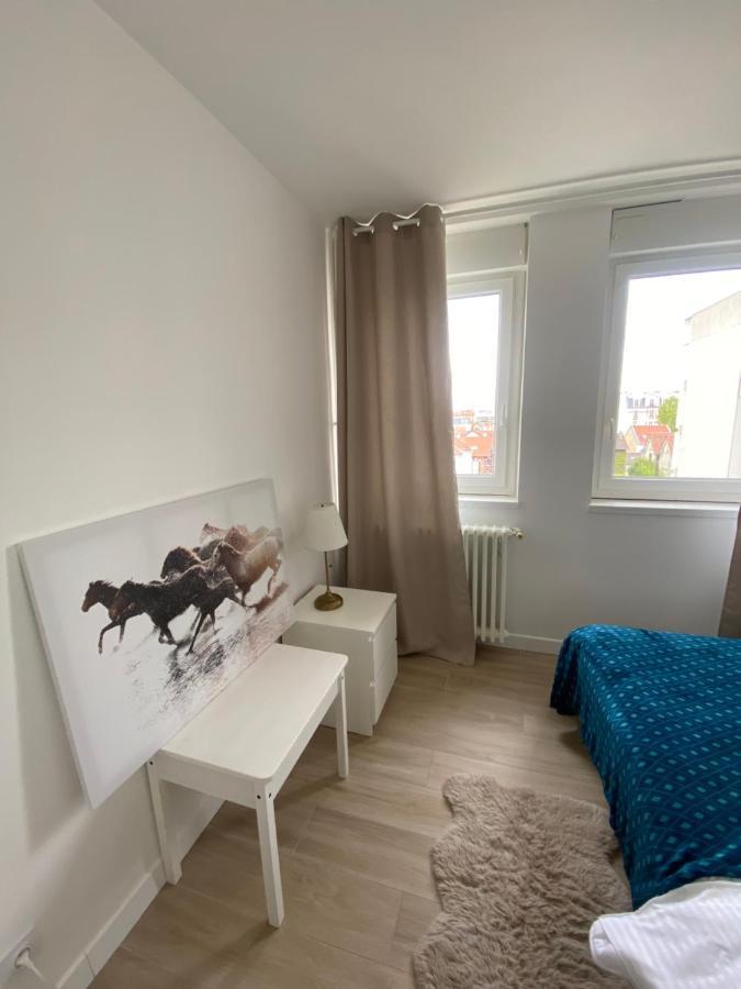 Grand Appartement Courbevoie Paris Exterior photo