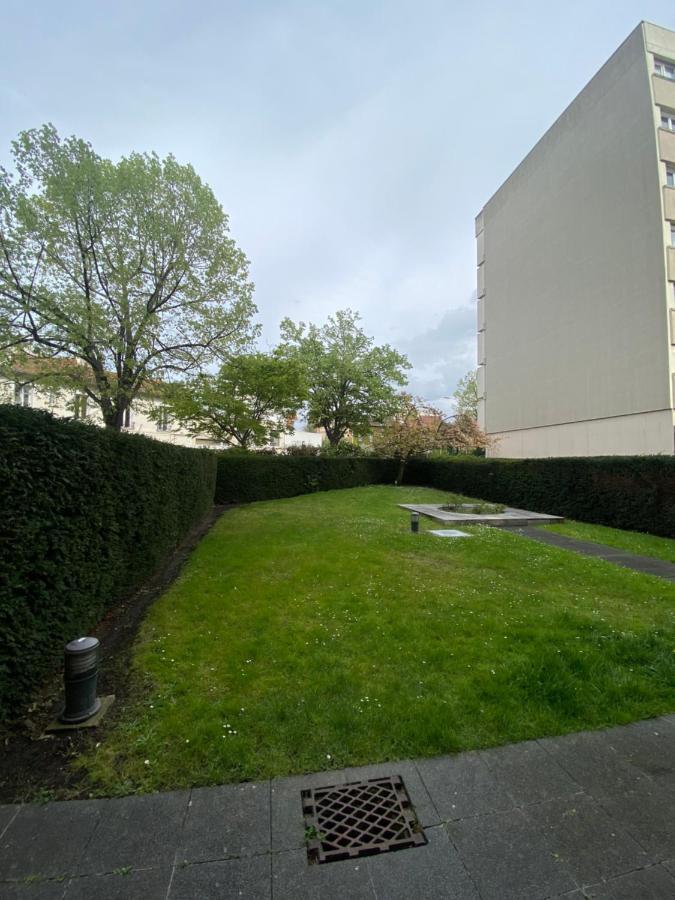 Grand Appartement Courbevoie Paris Exterior photo