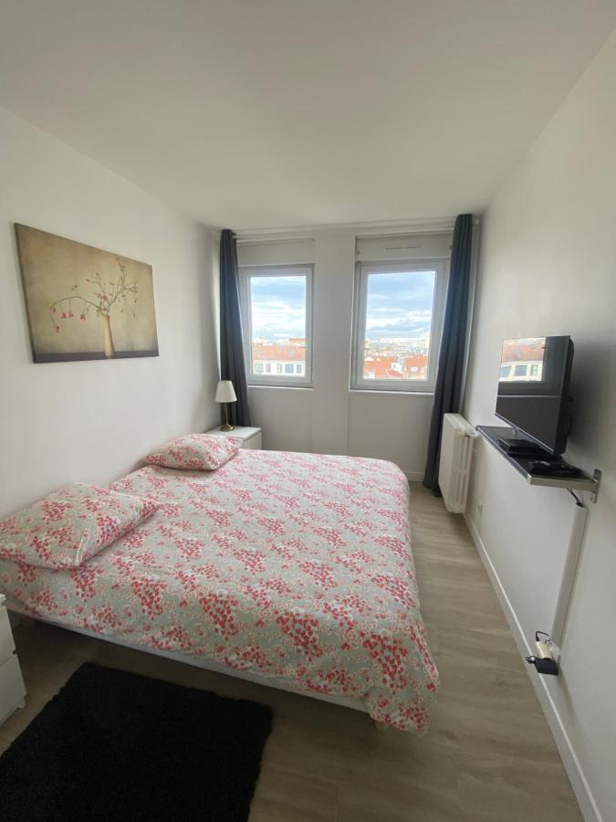 Grand Appartement Courbevoie Paris Exterior photo